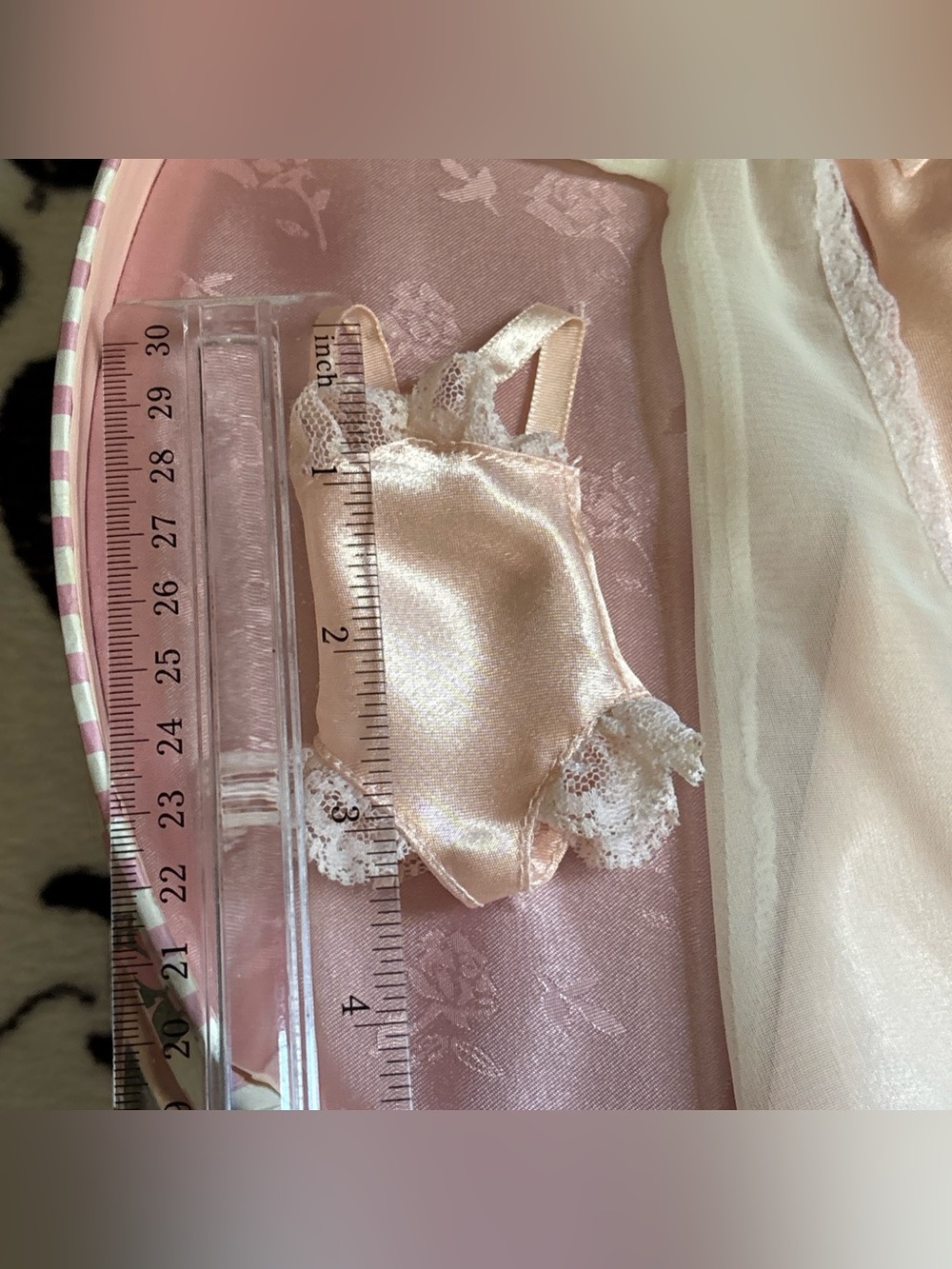 Vtg Tiny kitty collier box w earrings Sheer Pink Satin Nightgown lingerie doll - Picture 9 of 16